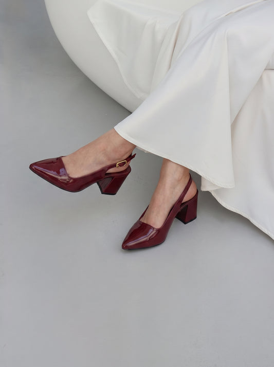 Ivory Pointed Heels Maroon