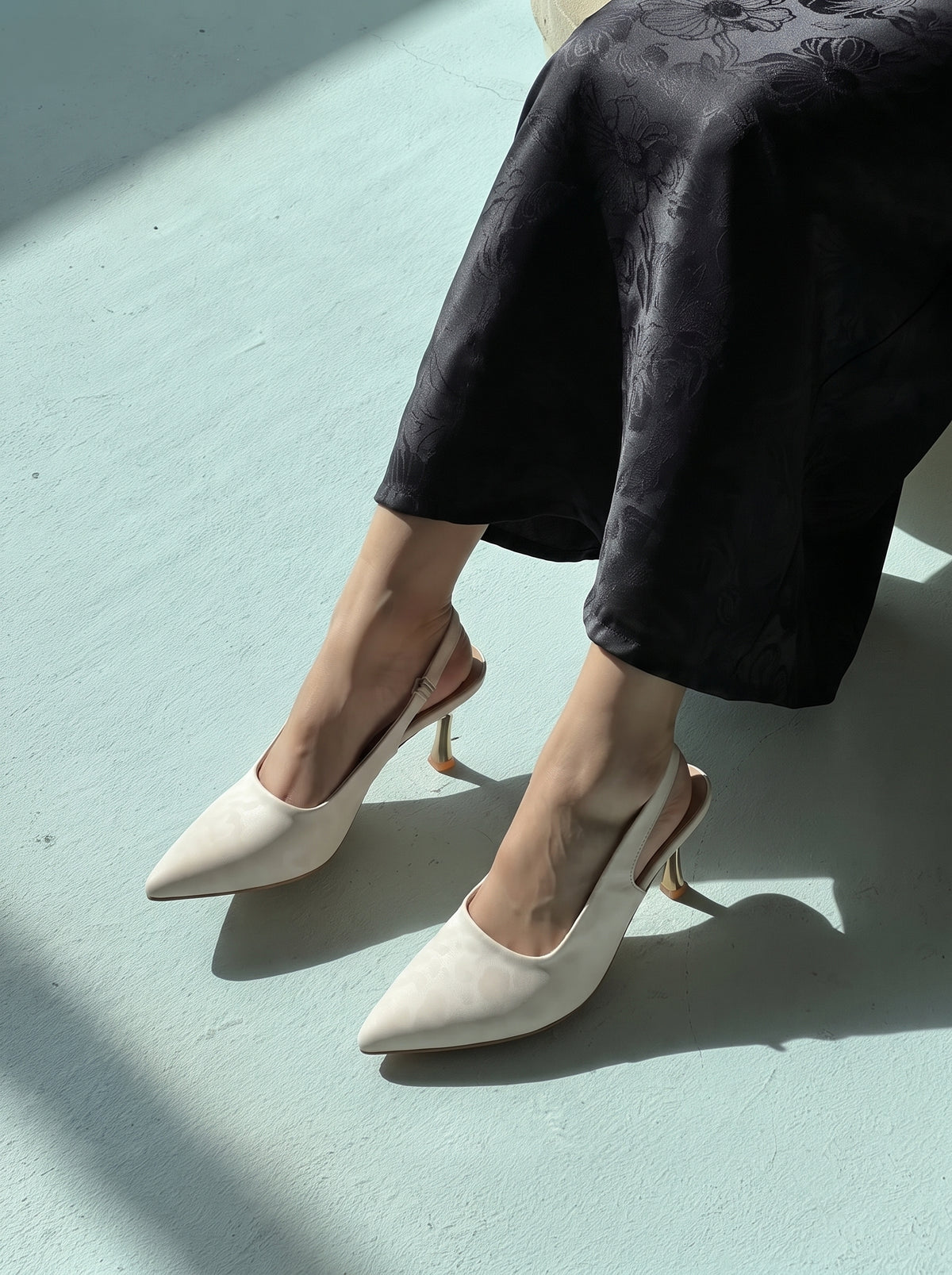 Ayla pointed toe slingback heels for women in Pakistan with textured upper and metallic heel – Jack Jees